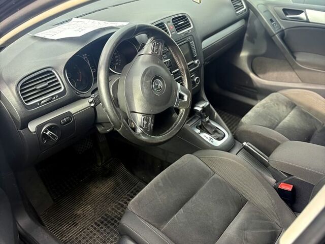 Черный Фольксваген Гольф, объемом двигателя 1.4 л и пробегом 230 тыс. км за 8000 $, фото 7 на Automoto.ua