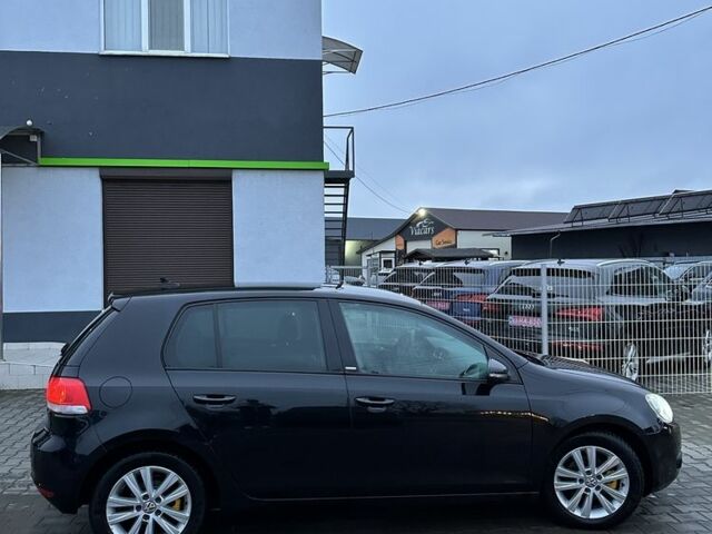 Черный Фольксваген Гольф, объемом двигателя 1.6 л и пробегом 274 тыс. км за 8300 $, фото 6 на Automoto.ua