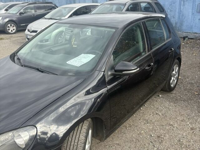 Черный Фольксваген Гольф, объемом двигателя 1.4 л и пробегом 230 тыс. км за 8000 $, фото 5 на Automoto.ua