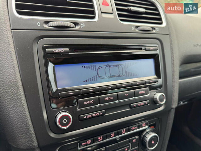 Чорний Фольксваген Гольф, об'ємом двигуна 1.4 л та пробігом 209 тис. км за 7450 $, фото 15 на Automoto.ua