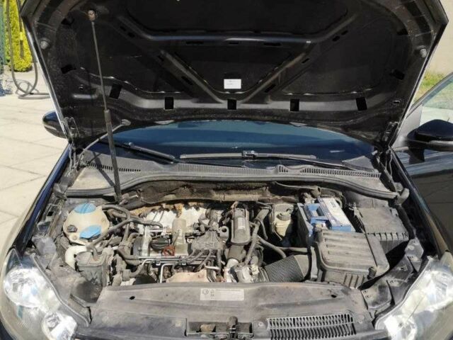 Черный Фольксваген Гольф, объемом двигателя 1.2 л и пробегом 214 тыс. км за 6700 $, фото 7 на Automoto.ua