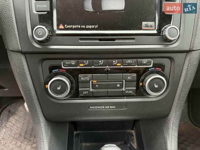 Черный Фольксваген Гольф, объемом двигателя 1.6 л и пробегом 396 тыс. км за 7900 $, фото 19 на Automoto.ua