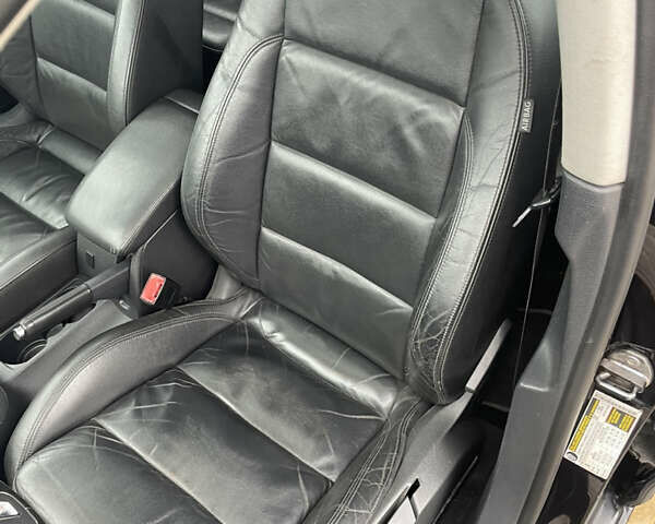 Черный Фольксваген Гольф, объемом двигателя 2.48 л и пробегом 230 тыс. км за 8300 $, фото 17 на Automoto.ua