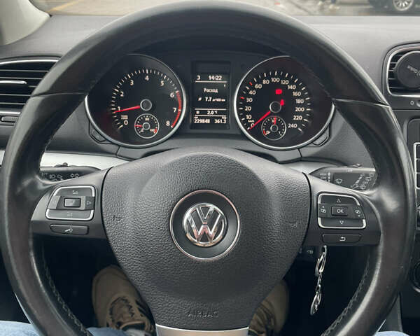 Черный Фольксваген Гольф, объемом двигателя 2.48 л и пробегом 230 тыс. км за 8300 $, фото 12 на Automoto.ua