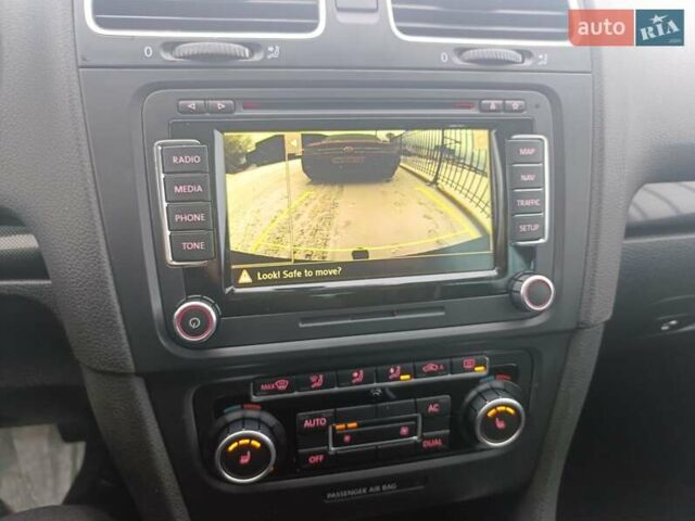 Черный Фольксваген Гольф, объемом двигателя 1.4 л и пробегом 200 тыс. км за 10000 $, фото 24 на Automoto.ua