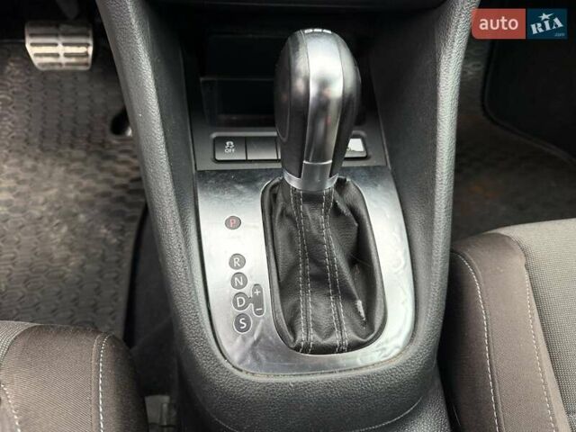 Черный Фольксваген Гольф, объемом двигателя 1.6 л и пробегом 396 тыс. км за 7900 $, фото 21 на Automoto.ua