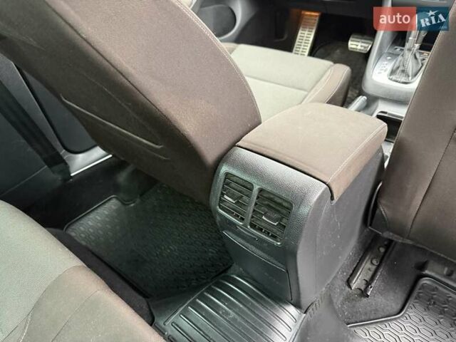 Черный Фольксваген Гольф, объемом двигателя 1.6 л и пробегом 396 тыс. км за 7900 $, фото 31 на Automoto.ua