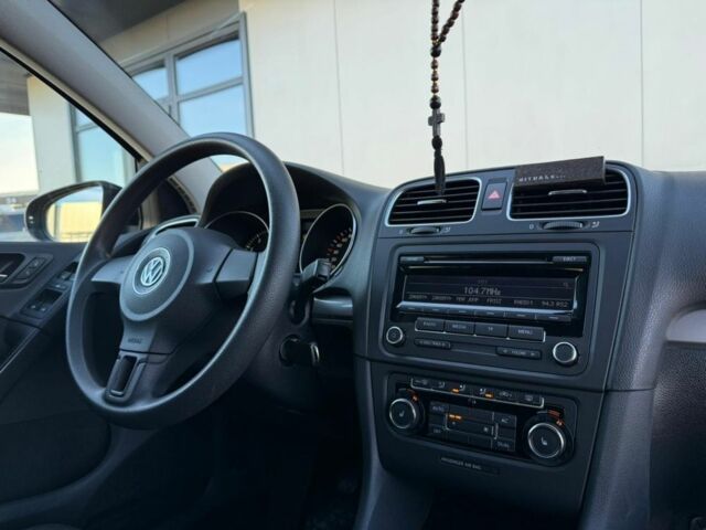 Черный Фольксваген Гольф, объемом двигателя 1.2 л и пробегом 174 тыс. км за 7999 $, фото 5 на Automoto.ua