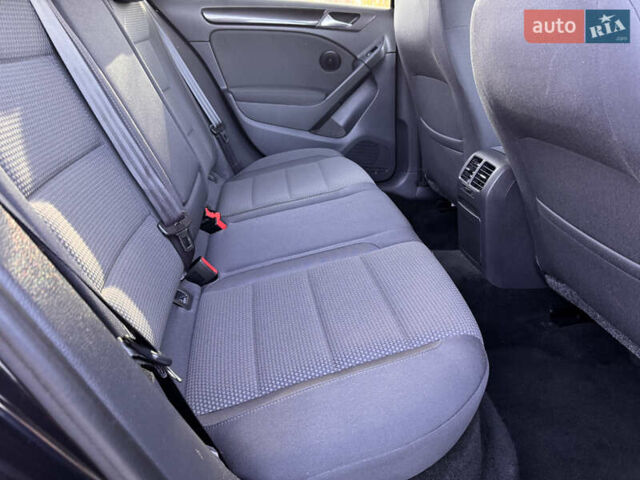 Черный Фольксваген Гольф, объемом двигателя 0 л и пробегом 126 тыс. км за 8600 $, фото 37 на Automoto.ua