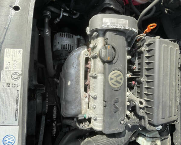 Чорний Фольксваген Гольф, об'ємом двигуна 1.39 л та пробігом 198 тис. км за 7900 $, фото 22 на Automoto.ua