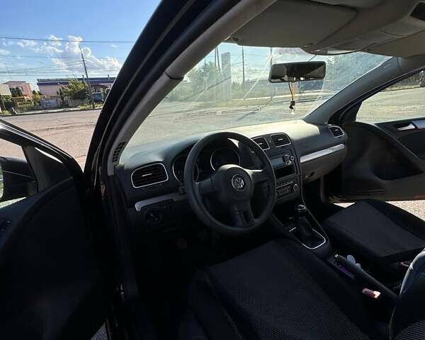 Черный Фольксваген Гольф, объемом двигателя 1.2 л и пробегом 192 тыс. км за 6300 $, фото 1 на Automoto.ua