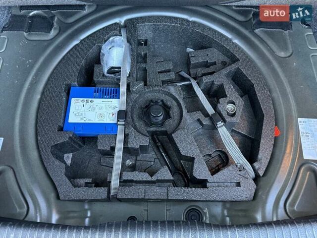 Черный Фольксваген Гольф, объемом двигателя 1.2 л и пробегом 175 тыс. км за 7999 $, фото 47 на Automoto.ua