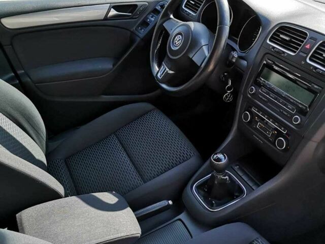 Черный Фольксваген Гольф, объемом двигателя 1.2 л и пробегом 214 тыс. км за 6700 $, фото 18 на Automoto.ua