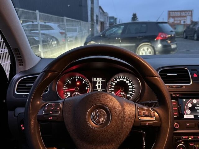 Черный Фольксваген Гольф, объемом двигателя 1.6 л и пробегом 274 тыс. км за 8300 $, фото 21 на Automoto.ua