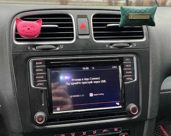 Черный Фольксваген Гольф, объемом двигателя 1.6 л и пробегом 317 тыс. км за 7500 $, фото 12 на Automoto.ua