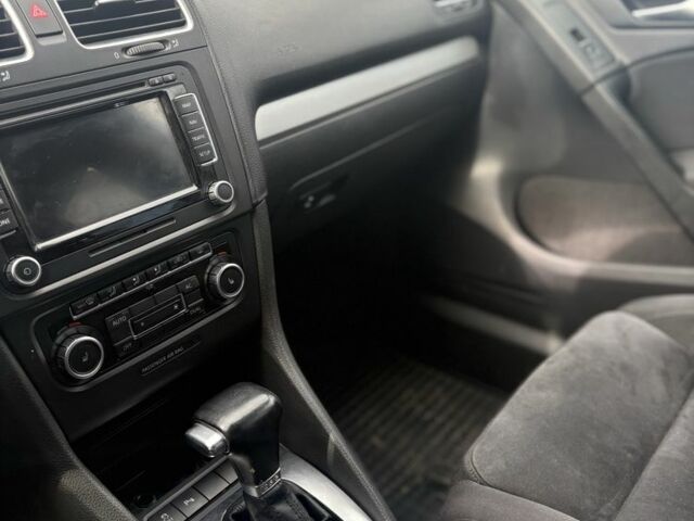 Черный Фольксваген Гольф, объемом двигателя 1.4 л и пробегом 230 тыс. км за 8000 $, фото 17 на Automoto.ua