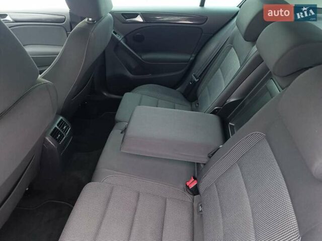 Черный Фольксваген Гольф, объемом двигателя 1.4 л и пробегом 200 тыс. км за 10000 $, фото 33 на Automoto.ua