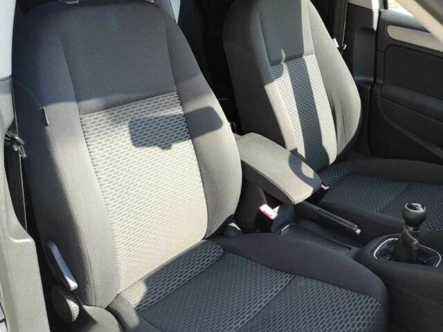 Черный Фольксваген Гольф, объемом двигателя 1.2 л и пробегом 214 тыс. км за 6700 $, фото 15 на Automoto.ua