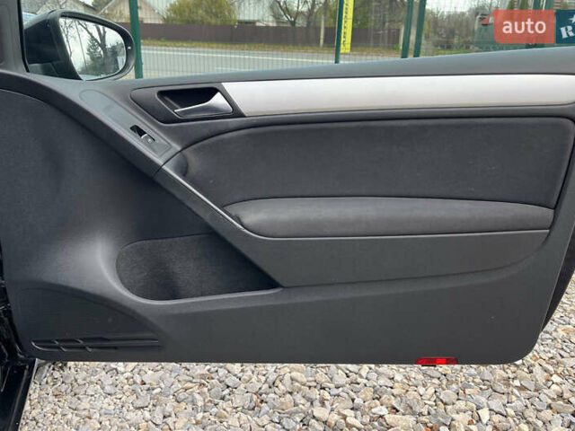 Чорний Фольксваген Гольф, об'ємом двигуна 1.39 л та пробігом 208 тис. км за 7999 $, фото 19 на Automoto.ua