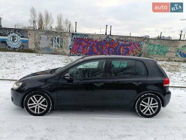 Черный Фольксваген Гольф, объемом двигателя 1.4 л и пробегом 200 тыс. км за 10000 $, фото 1 на Automoto.ua
