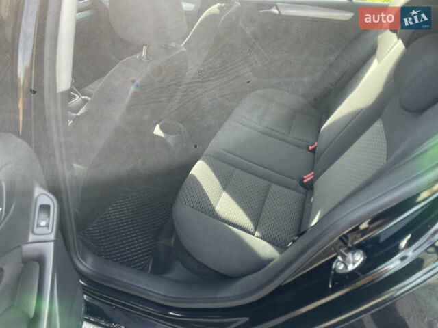 Чорний Фольксваген Гольф, об'ємом двигуна 1.39 л та пробігом 198 тис. км за 7900 $, фото 8 на Automoto.ua