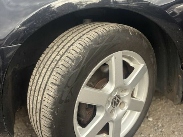 Черный Фольксваген Гольф, объемом двигателя 1.4 л и пробегом 230 тыс. км за 8000 $, фото 4 на Automoto.ua