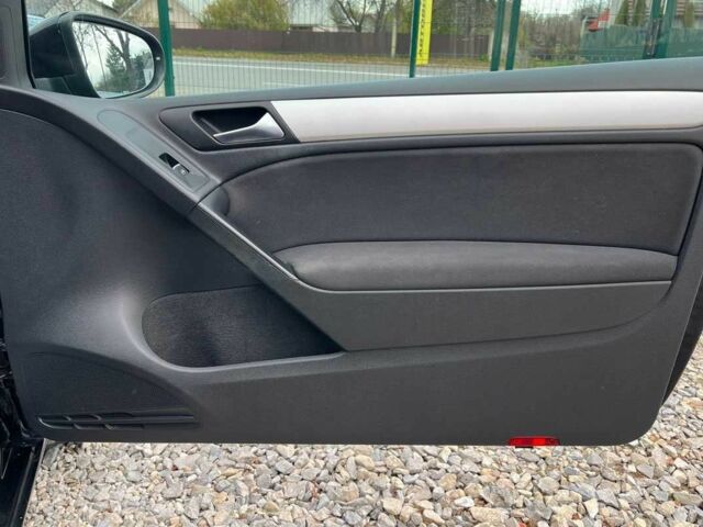 Черный Фольксваген Гольф, объемом двигателя 1.4 л и пробегом 208 тыс. км за 7999 $, фото 19 на Automoto.ua