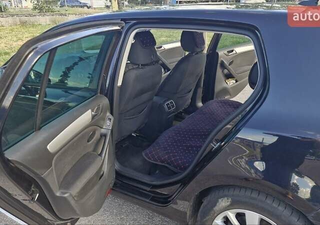 Чорний Фольксваген Гольф, об'ємом двигуна 2 л та пробігом 221 тис. км за 9400 $, фото 3 на Automoto.ua