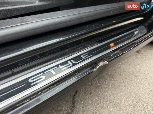 Черный Фольксваген Гольф, объемом двигателя 1.6 л и пробегом 396 тыс. км за 7900 $, фото 25 на Automoto.ua