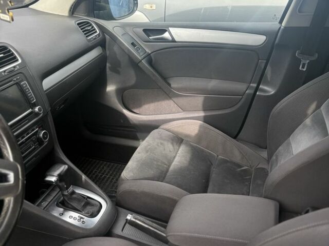 Черный Фольксваген Гольф, объемом двигателя 1.4 л и пробегом 230 тыс. км за 8000 $, фото 20 на Automoto.ua