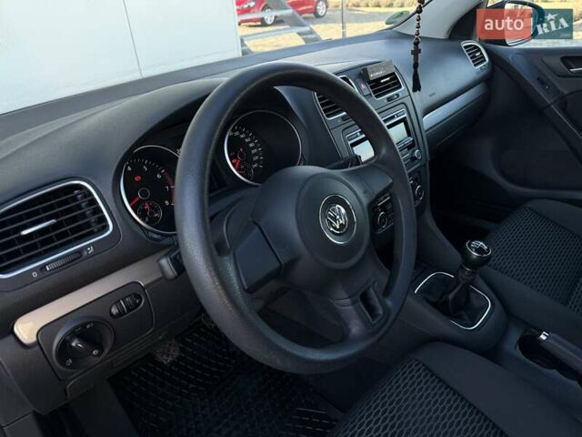 Черный Фольксваген Гольф, объемом двигателя 1.2 л и пробегом 175 тыс. км за 7999 $, фото 42 на Automoto.ua