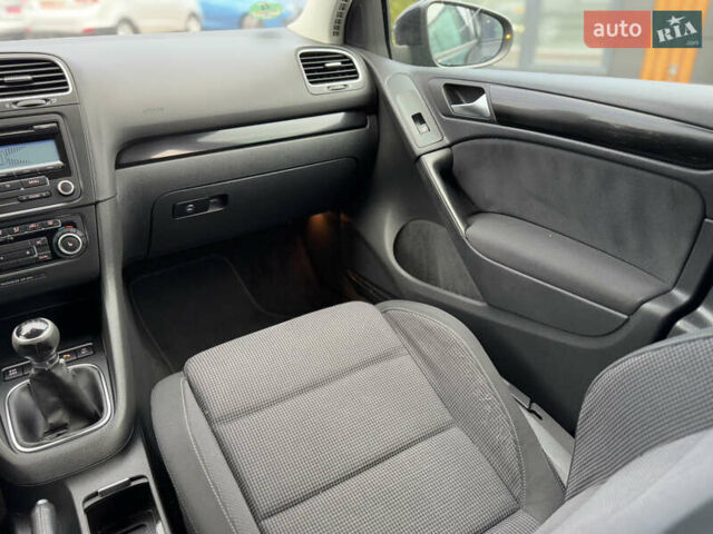 Чорний Фольксваген Гольф, об'ємом двигуна 1.4 л та пробігом 209 тис. км за 7450 $, фото 8 на Automoto.ua