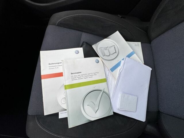 Черный Фольксваген Гольф, объемом двигателя 1.4 л и пробегом 206 тыс. км за 8700 $, фото 22 на Automoto.ua