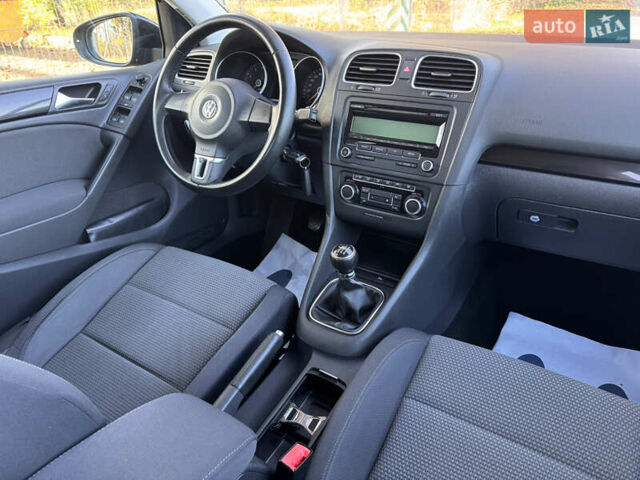 Черный Фольксваген Гольф, объемом двигателя 0 л и пробегом 126 тыс. км за 8600 $, фото 39 на Automoto.ua