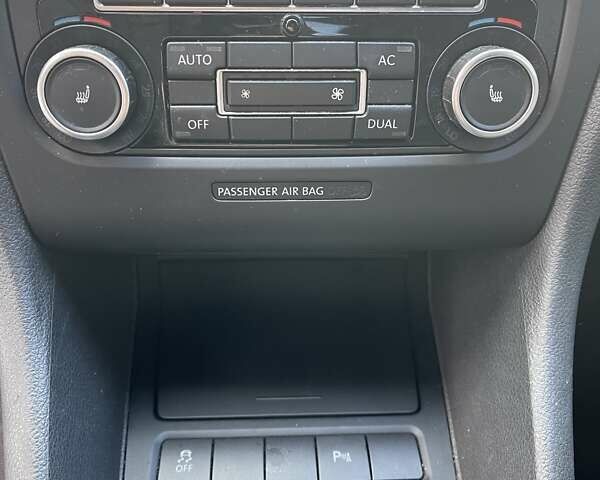 Черный Фольксваген Гольф, объемом двигателя 1.39 л и пробегом 266 тыс. км за 7400 $, фото 13 на Automoto.ua