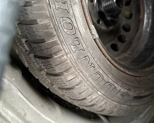 Черный Фольксваген Гольф, объемом двигателя 1.6 л и пробегом 396 тыс. км за 7900 $, фото 35 на Automoto.ua