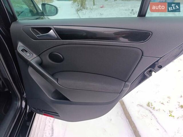 Черный Фольксваген Гольф, объемом двигателя 1.4 л и пробегом 200 тыс. км за 10000 $, фото 39 на Automoto.ua