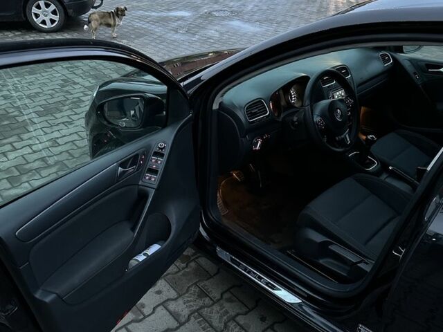 Черный Фольксваген Гольф, объемом двигателя 1.6 л и пробегом 274 тыс. км за 8300 $, фото 14 на Automoto.ua