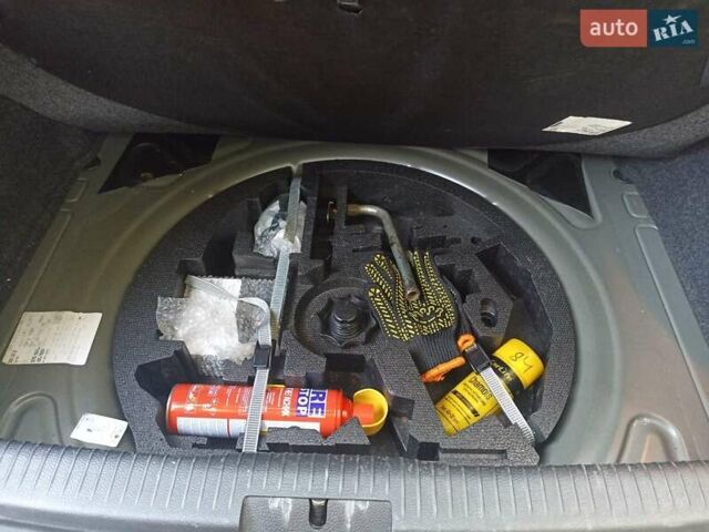 Черный Фольксваген Гольф, объемом двигателя 1.6 л и пробегом 158 тыс. км за 10600 $, фото 8 на Automoto.ua