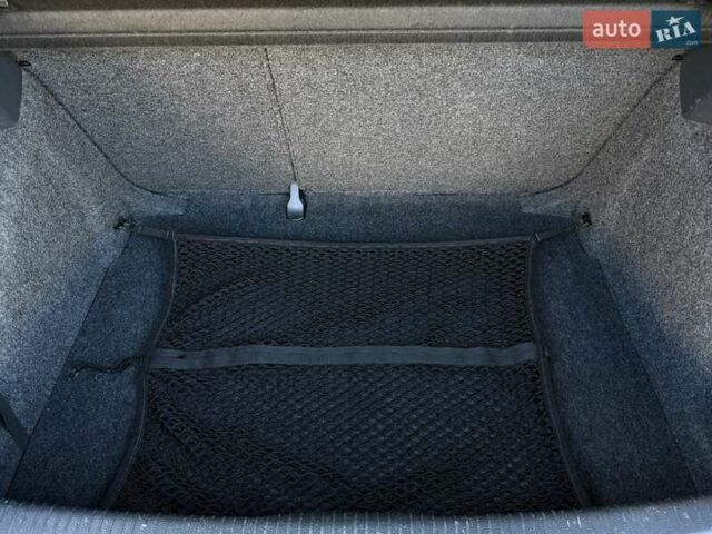 Черный Фольксваген Гольф, объемом двигателя 1.2 л и пробегом 175 тыс. км за 7999 $, фото 46 на Automoto.ua