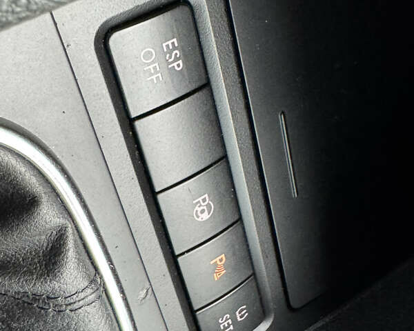 Чорний Фольксваген Гольф, об'ємом двигуна 1.4 л та пробігом 209 тис. км за 7450 $, фото 7 на Automoto.ua