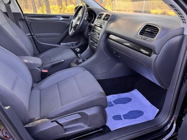 Чорний Фольксваген Гольф, об'ємом двигуна 1.4 л та пробігом 126 тис. км за 8600 $, фото 7 на Automoto.ua