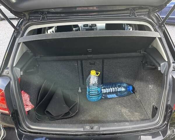 Черный Фольксваген Гольф, объемом двигателя 1.39 л и пробегом 266 тыс. км за 7400 $, фото 23 на Automoto.ua