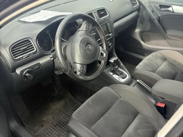 Черный Фольксваген Гольф, объемом двигателя 1.4 л и пробегом 230 тыс. км за 8000 $, фото 14 на Automoto.ua