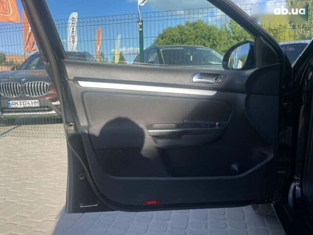 Чорний Фольксваген Гольф, об'ємом двигуна 2 л та пробігом 229 тис. км за 7999 $, фото 22 на Automoto.ua