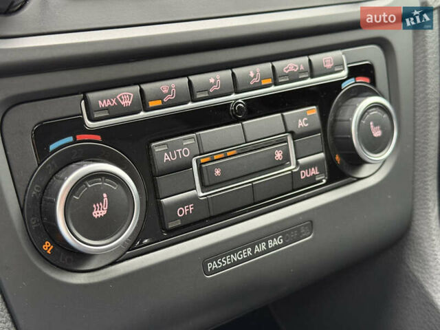 Черный Фольксваген Гольф, объемом двигателя 1.6 л и пробегом 160 тыс. км за 7500 $, фото 18 на Automoto.ua