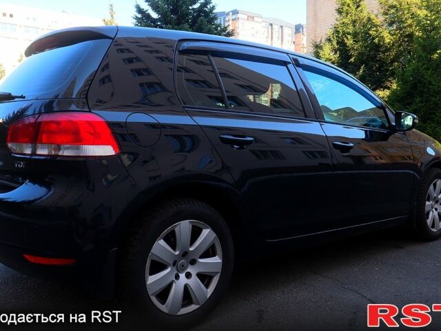 Черный Фольксваген Гольф, объемом двигателя 1.6 л и пробегом 237 тыс. км за 9500 $, фото 5 на Automoto.ua