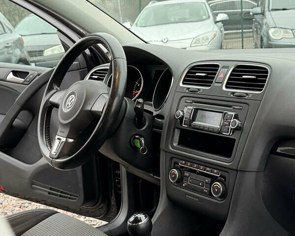 Черный Фольксваген Гольф, объемом двигателя 1.4 л и пробегом 184 тыс. км за 7499 $, фото 35 на Automoto.ua