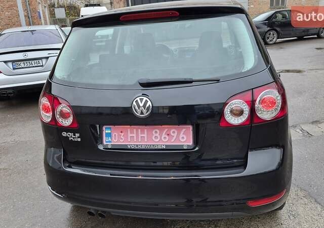 Черный Фольксваген Гольф, объемом двигателя 1.39 л и пробегом 187 тыс. км за 8550 $, фото 7 на Automoto.ua