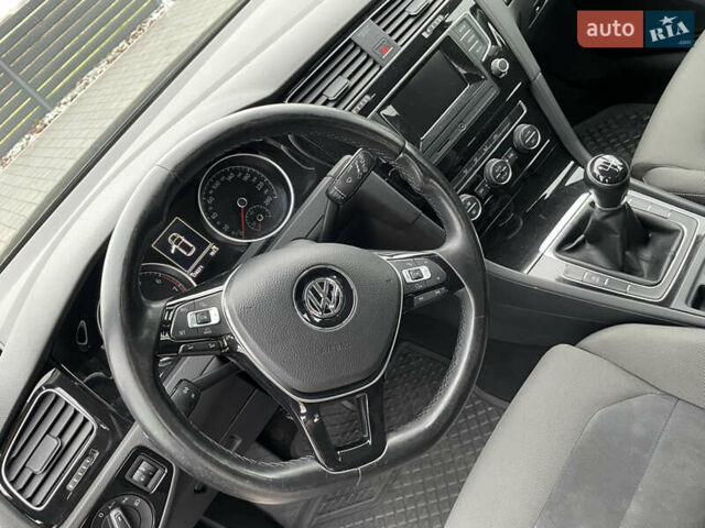 Черный Фольксваген Гольф, объемом двигателя 1.4 л и пробегом 174 тыс. км за 11600 $, фото 15 на Automoto.ua